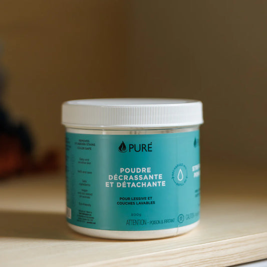 Poudre décrassante et détachante écologique de PURE x Omaïki, pour couches lavables et tissus